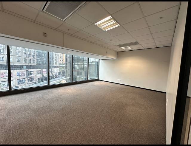 1,039M² OFFICE TO LET IN SANDTON CENTRAL